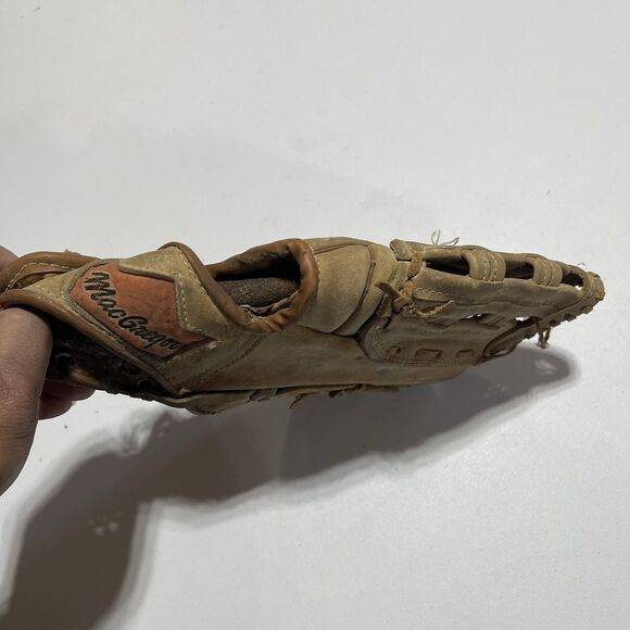 Vintage MacGregor Baseball Glove Right Handed Thrower - Picture 3 of 7